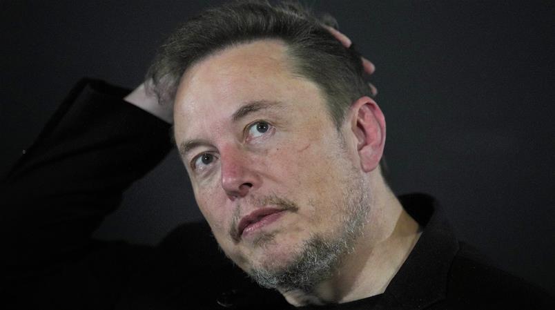 Elon Musk a porté plainte contre OpenAI.