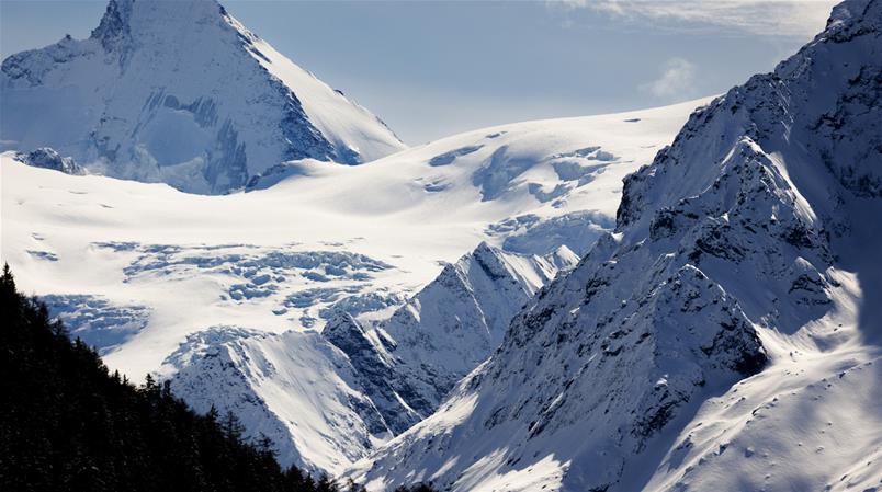 A cause du réchauffement climatique le tourisme de ski dans les Alpes devra se réfugier en altitude.