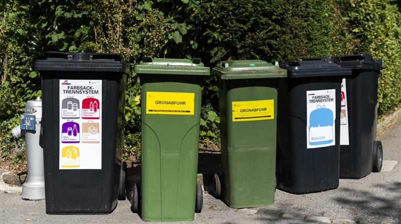 Der Stadtrat in Bern lehnt den Abbruch des Abfall-Trennsystems ab.