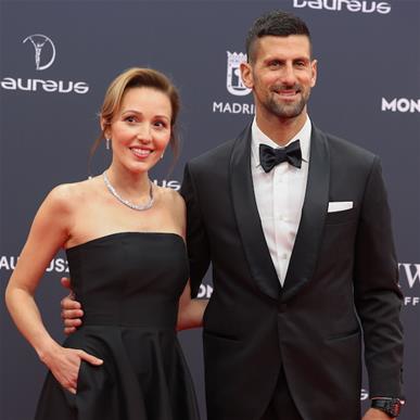 Djokovic était accompagné de son épouse à la cérémonie.
