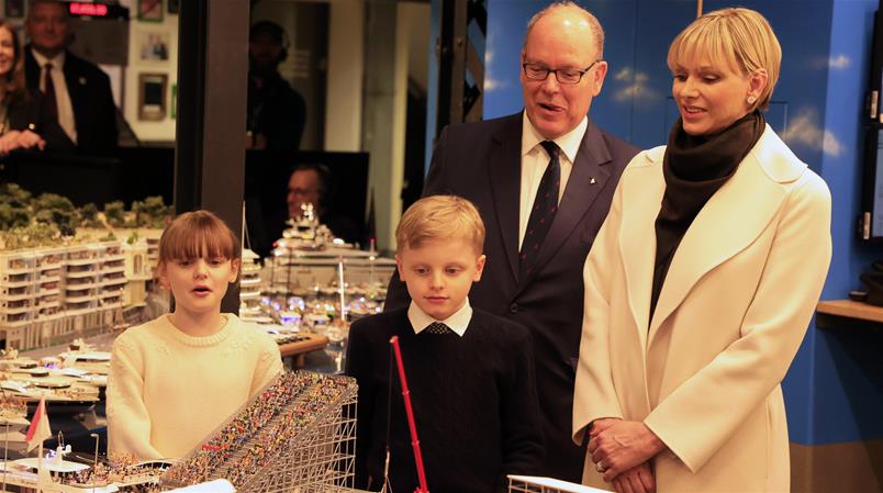Die Fürstenfamilie Monacos war im Miniatur Wunderland in Hamburg zu Besuch.