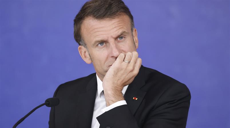 Emmanuel Macron est sous le feu des critiques après avoir relancé le débat sur les armes nucléaires.