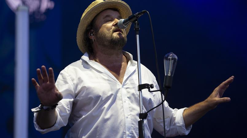 Büne Huber habe «die Grenzen der Musik neu definiert», schreibt Initiative Schweiz.