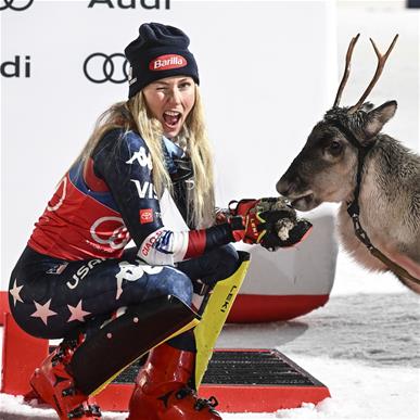 Mikaela Shiffrin remporte son 8e renne.