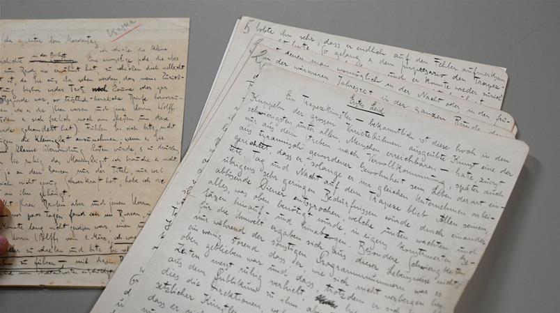 Ein Brief und ein Manuskript, die Franz Kafka handschriftlich verfasst hat, werden versteigert