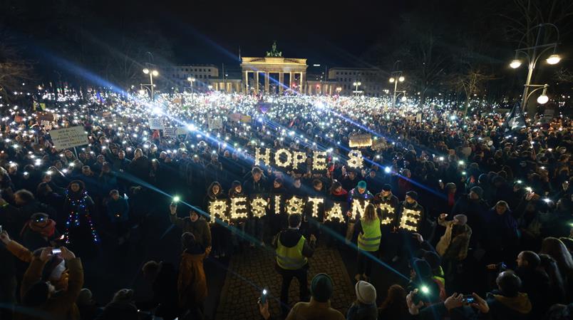 "Il mare di luci per proteggere la democrazia dall'estremismo di destra", Berlino, 25 gennaio 2025