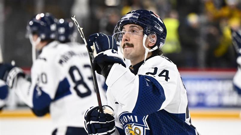 Hannes Björninen a disputé l'étape suédoise de l'Euro Hockey Tour avec la Finlande cette saison.