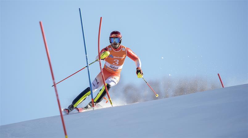 Loic Meillard s'est montré le plus rapide sur le premier tracé.