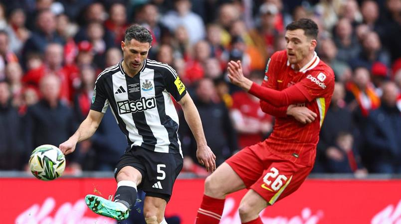 Fabian Schär et ses coéquipiers n'ont laissé aucune chance à Diogo Jota et Liverpool. 