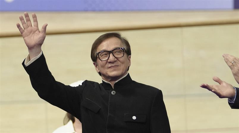 Jackie Chan im August 2024 an den Paralympics in Paris. Jetzt ehrt ihn das Locarno Film Festival.