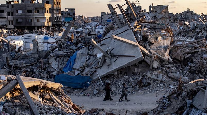 Edifici distrutti dai bombardamenti israeliani nel campo profughi di Jabalia , Gaza 14 aprile 2025