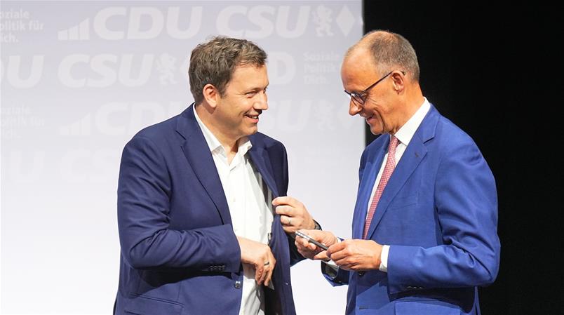 Koalitionspartner: Lars Klingbeil von der SPD und Friedrich Merz von der CDU.