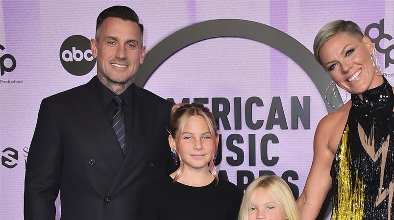 Carey Hart und Pink sind seit 2006 verheiratet. Sie haben zwei Kinder.