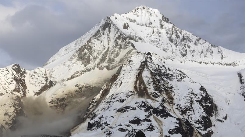 Im Walliser Dorf Blatten im Lötschental ist die Lage über Nacht ruhig geblieben.