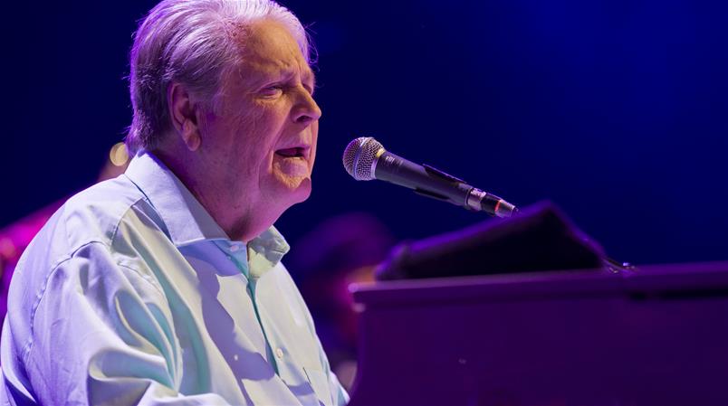 Le chanteur et cofondateur du mythique groupe américain "The Beach Boys", Brian Wilson, est décédé.
