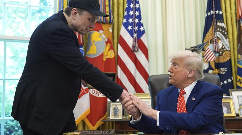Elon Musk fa marcia indietro e si scusa pubblicamente con Donald Trump dopo 