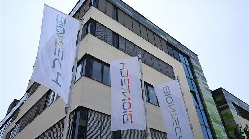 Das Mainzer Pharmaunternehmen will den Rivalen Curevac aus Tübingen übernehmen. 