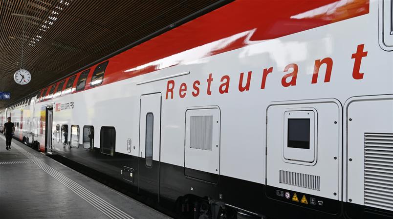 Die SBB serviert in ihren Speisewagen künftige keine Coca-Cola mehr.