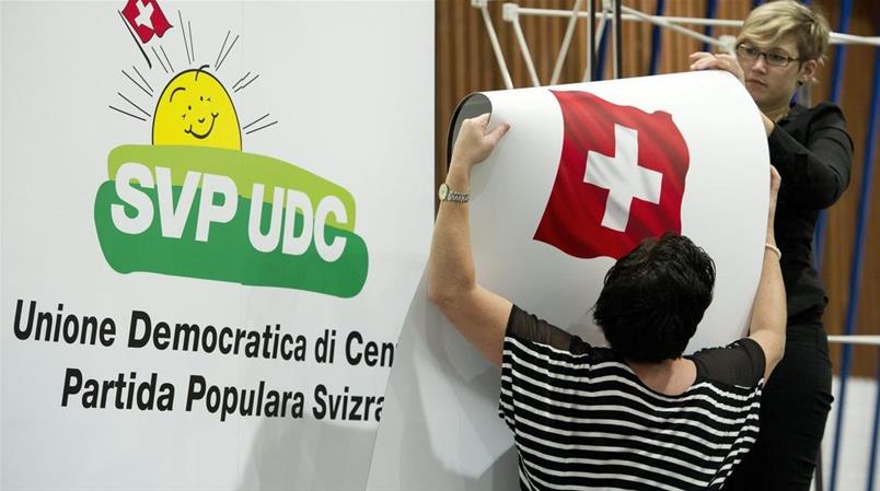 L'UDC a fortement critiqué les accords entre l'Union européenne (UE) et la Suisse publiés vendredi. 