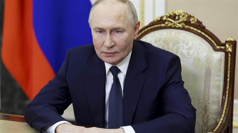 Vladimir Poutine a "condamné" vendredi les frappes israéliennes ayant visé l'Iran.