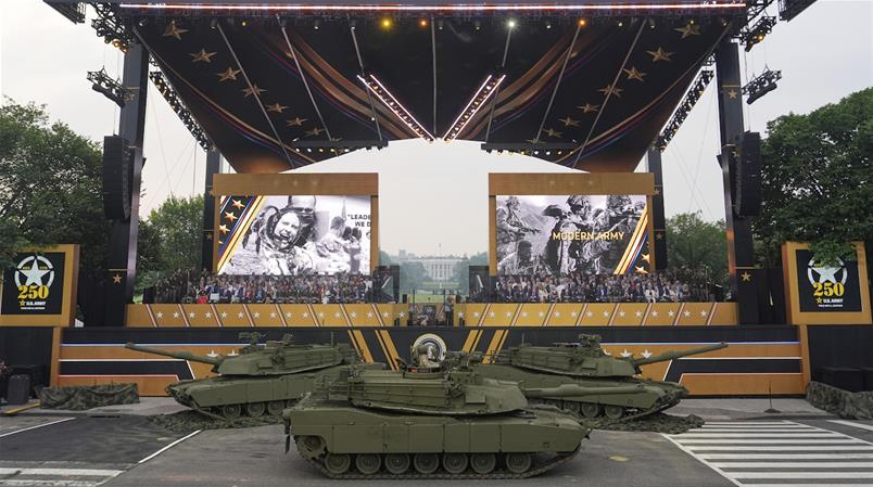 In der US-Hauptstadt Washington findet eine grosse Militärparade statt. Auch Donald Trump ist dabei.