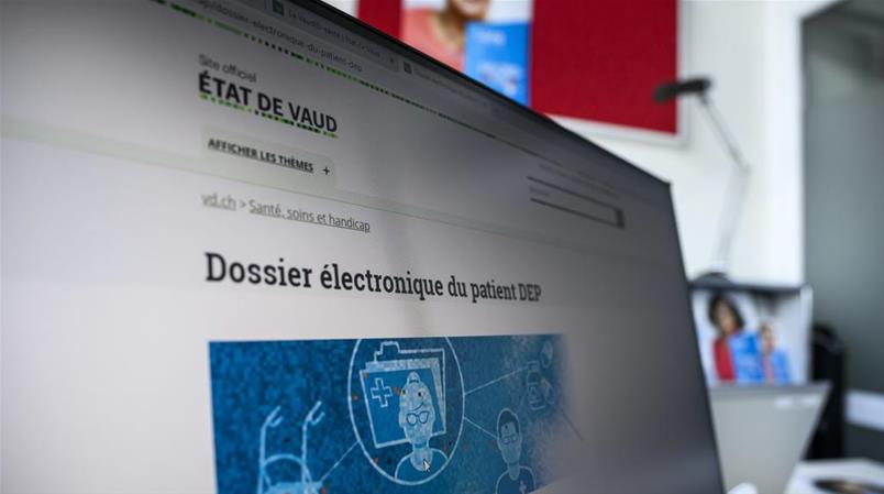 Seul 1,2% des Suisses ont ouvert un dossier électronique du patient, constate la NZZ am Sonntag.