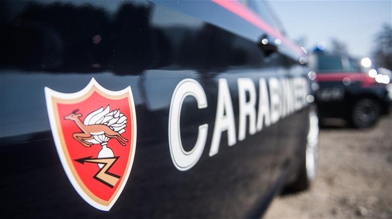 I carabinieri indagano sulle cause del gesto